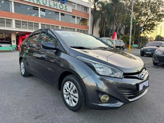 HYUNDAI HB20S 1.0 COMFORT PLUS 12V FLEX 4P MANUAL